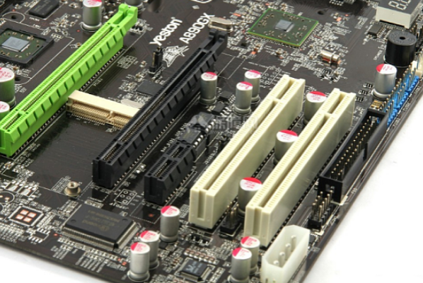 PCIex16插槽.png PCIex16插槽.png